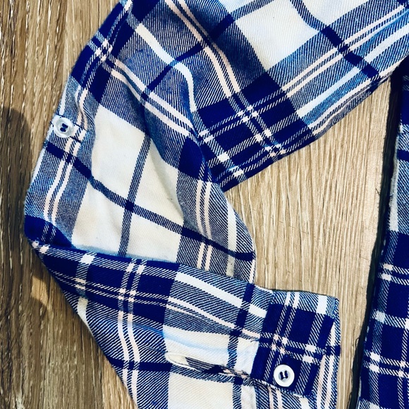 Blu Pepper flannel high low button down shirt size large - Picture 4 of 8